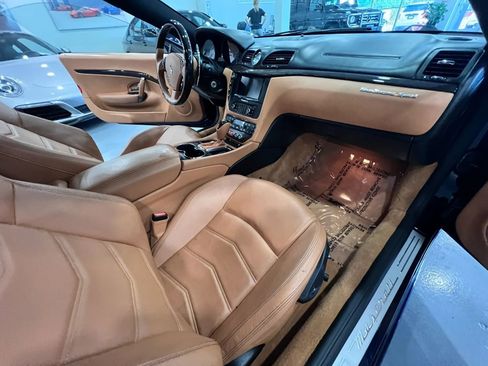 Used 2015 Maserati GranTurismo Sport RWD image 16