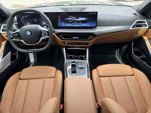Used 2025 BMW 330i Sedan w/ M Sport Package RWD image 13