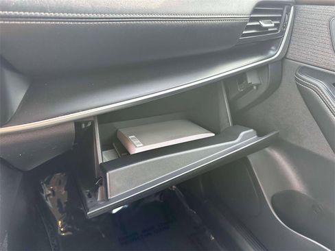 Certified 2021 Nissan Rogue S image 32