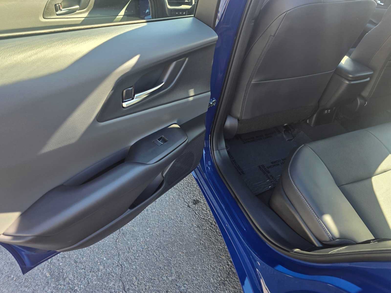Used 2026 Toyota Prius XLE AWD/4WD image 15