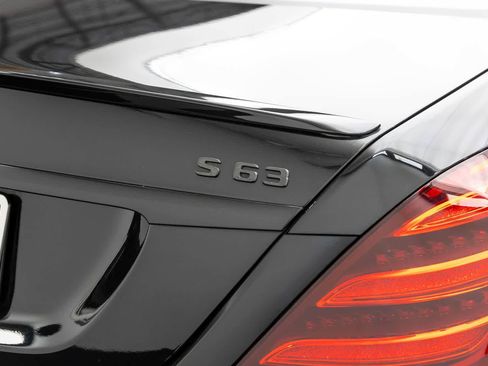 Used 2020 Mercedes-Benz S 63 AMG 4MATIC Sedan w/ Warmth & Comfort Package image 7
