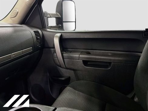 Used 2012 Chevrolet Silverado 2500 LT w/ Interior Plus Package AWD/4WD image 30