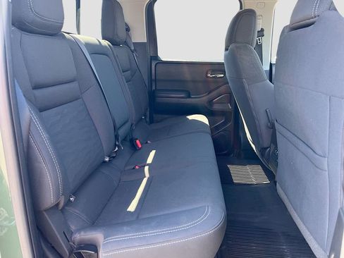 Used 2024 Nissan Frontier SV w/ SV Convenience Package AWD/4WD image 25