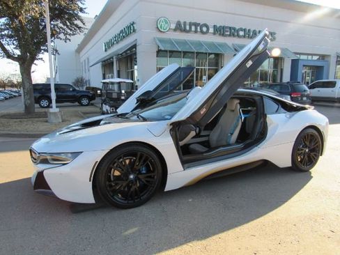 Used 2014 BMW i8 image 1