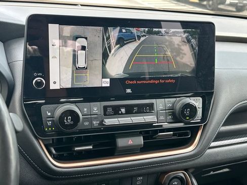 Used 2024 Toyota Grand Highlander AWD Hybrid image 26