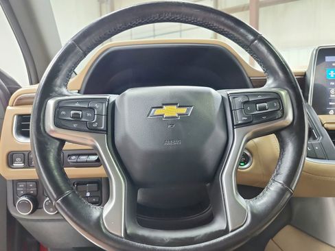 Used 2021 Chevrolet Suburban Premier w/ Premium Package AWD/4WD image 25