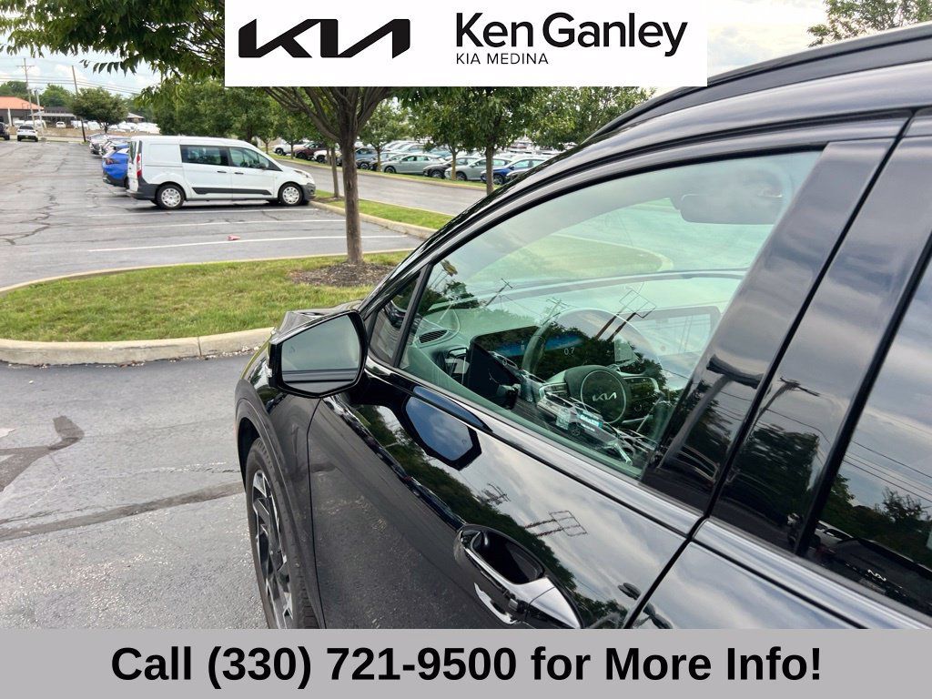 Certified 2024 Kia Sportage SX AWD/4WD image 23