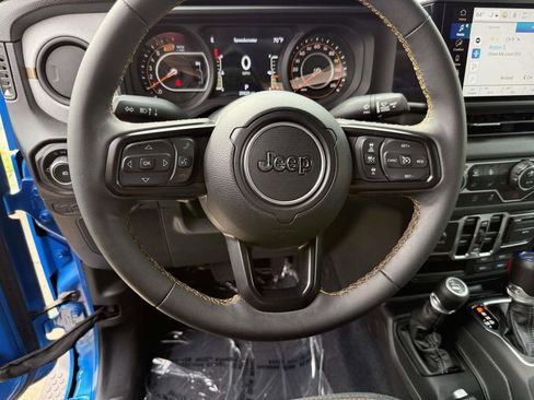 Used 2024 Jeep Wrangler Unlimited Sport AWD/4WD image 20