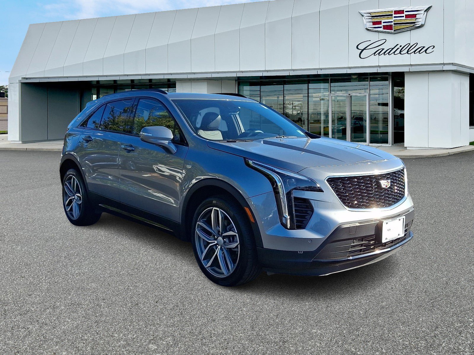 Certified 2023 Cadillac XT4 Sport w/ Cold Weather Package AWD/4WD image 7