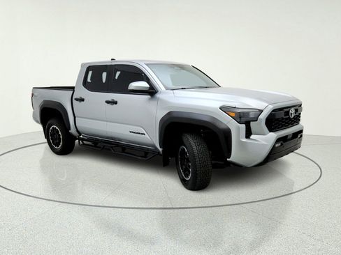 Used 2024 Toyota Tacoma TRD Off-Road w/ TRD Off Road Upgrade Package AWD/4WD image 5