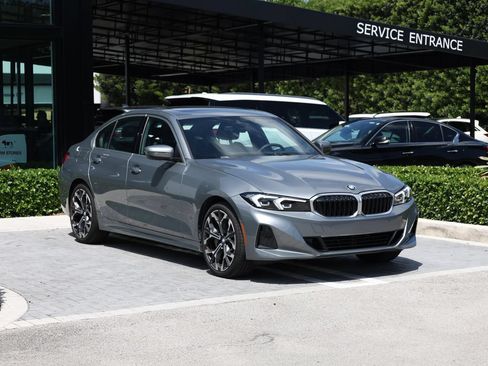 Used 2026 BMW 330i xDrive Sedan w/ Premium Package AWD/4WD image 2