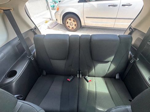 Used 2013 MAZDA MAZDA5 Sport image 17