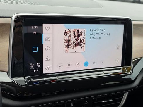 Used 2025 Volkswagen Atlas SE image 22