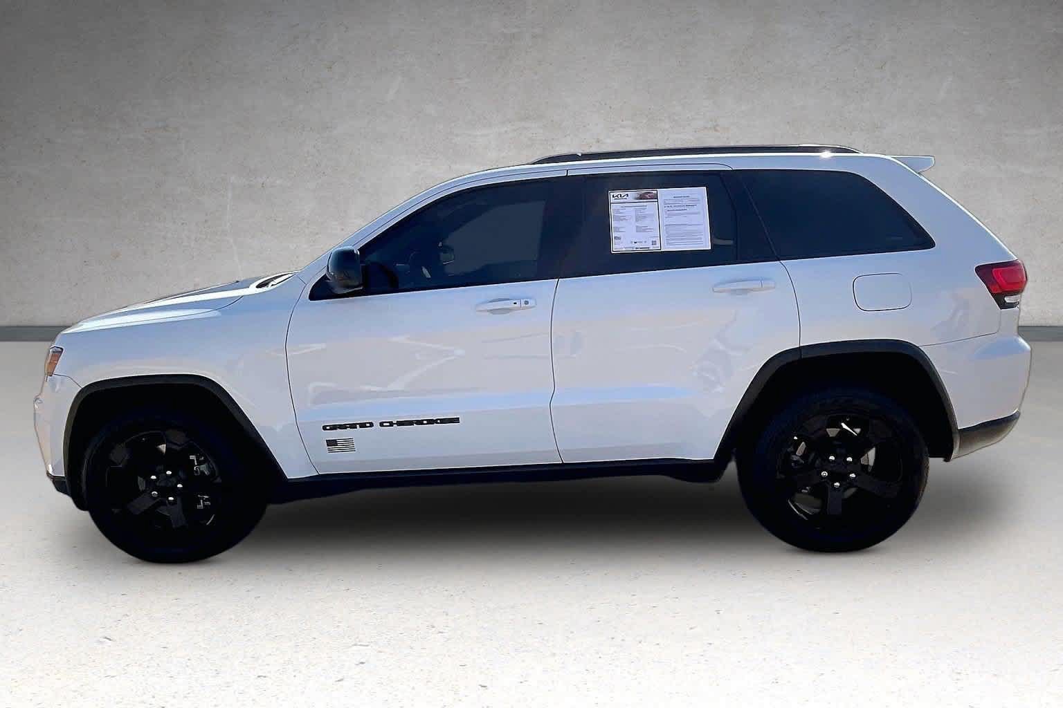 Used 2021 Jeep Grand Cherokee Freedom Edition AWD/4WD image 3