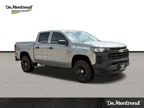 Used 2024 Chevrolet Colorado W/T image 3