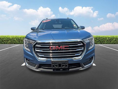 Used 2024 GMC Terrain SLT FWD image 10