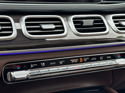 Used 2026 Mercedes-Benz GLS 450 4MATIC image 25