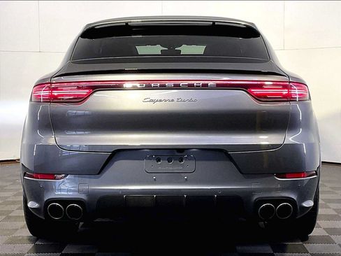 Certified 2022 Porsche Cayenne Turbo AWD/4WD image 6