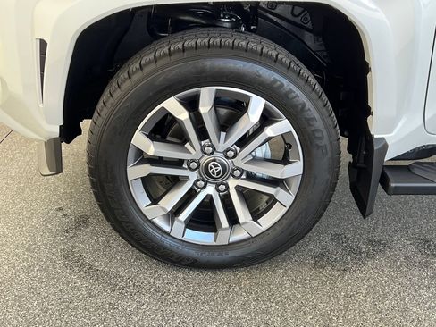 Used 2026 Toyota 4Runner Limited AWD/4WD image 28