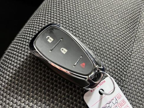 Used 2023 Chevrolet Traverse LT w/ LPO, Cargo Package FWD image 26