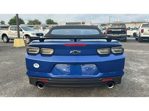 Used 2021 Chevrolet Camaro LT RWD image 4