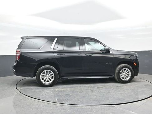 Used 2023 Chevrolet Tahoe LT w/ Luxury Package AWD/4WD image 3