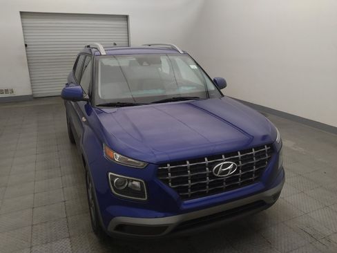 Used 2021 Hyundai Venue SEL FWD image 14