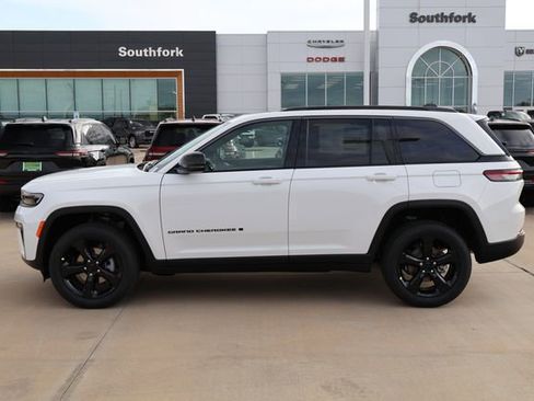 New 2026 Jeep Grand Cherokee Limited image 4