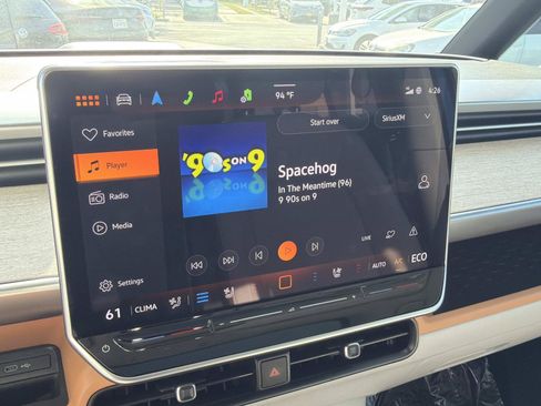 Certified 2025 Volkswagen ID. Buzz Pro S Plus AWD/4WD image 23