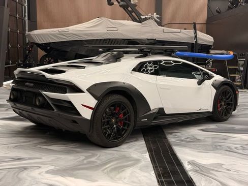 Used 2024 Lamborghini Huracan Sterrato AWD/4WD image 10