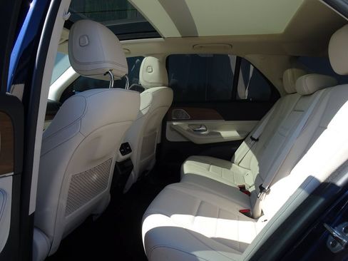 Used 2022 Mercedes-Benz GLE 350 4MATIC w/ Premium Package image 17