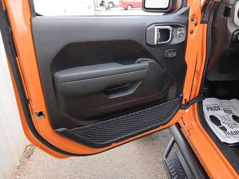 New 2025 Jeep Gladiator Sport image 49