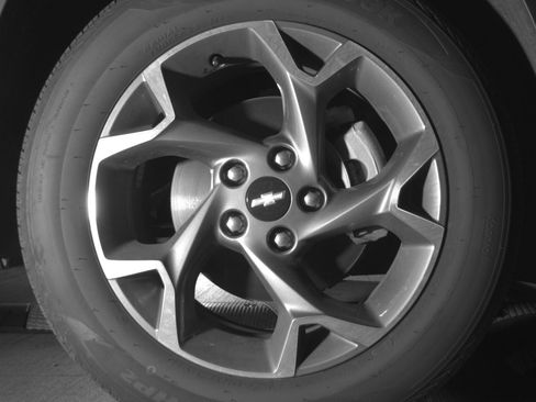 Used 2025 Chevrolet Trax LT w/ LT Convenience Package FWD image 10