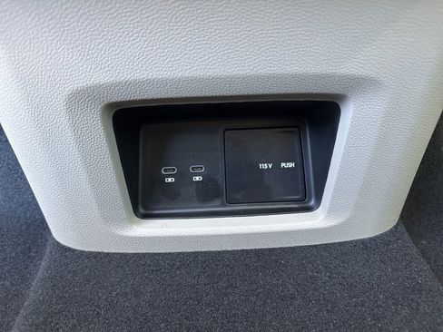 New 2026 Volkswagen Atlas SE FWD image 13