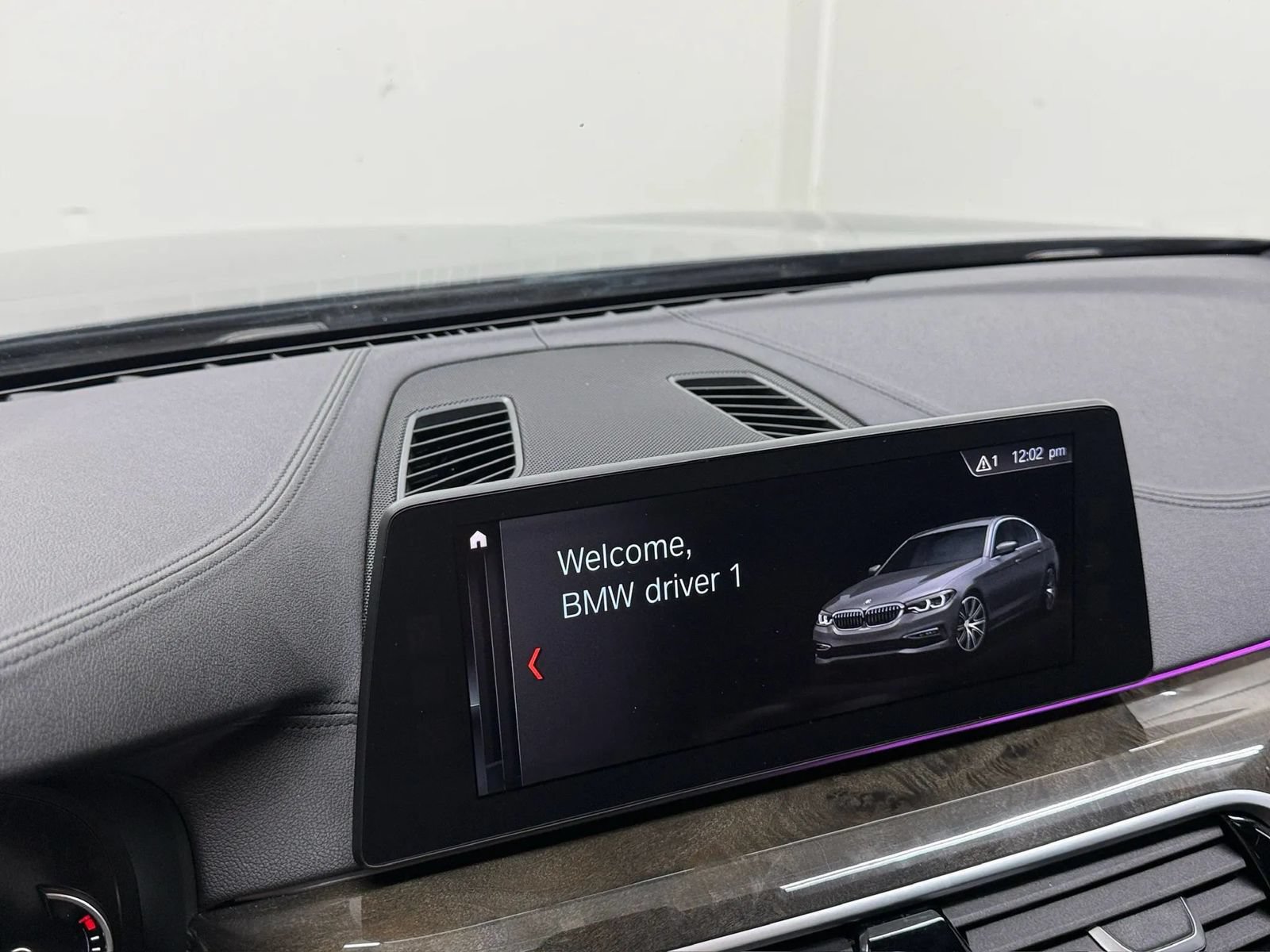 Used 2018 BMW M550i xDrive w/ Driving Assistance Package AWD/4WD image 28