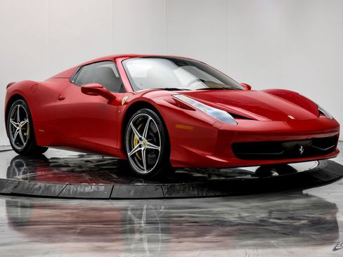 Used 2013 Ferrari 458 Spider image 27