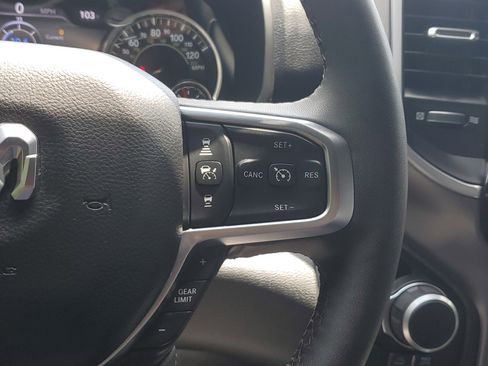 Used 2025 RAM 1500 Big Horn AWD/4WD image 23