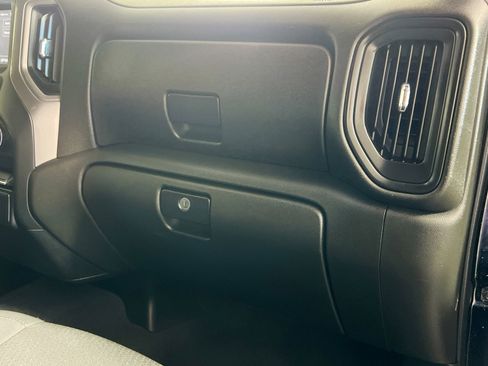 Used 2022 Chevrolet Silverado 1500 Custom image 33