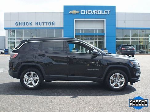 Used 2024 Jeep Compass Latitude image 1