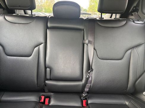 Used 2025 Jeep Compass Limited image 37