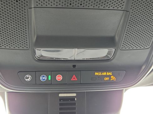 New 2026 Chevrolet Traverse LT w/ Midnight/Sport Edition image 17