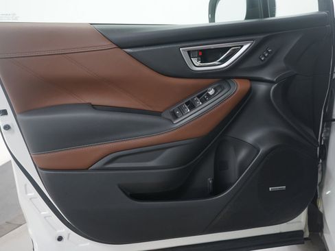 Used 2023 Subaru Forester Touring image 23