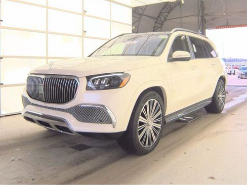Used 2023 Mercedes-Benz Maybach GLS 600 4MATIC image 2