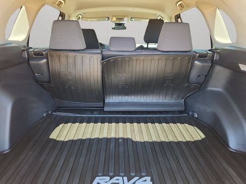 Used 2020 Toyota RAV4 XLE w/ All Weather Liner Package AWD/4WD image 11