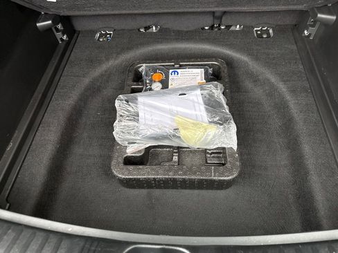 Used 2022 Jeep Compass Limited image 29