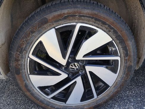 Used 2025 Volkswagen Atlas SE AWD/4WD image 11