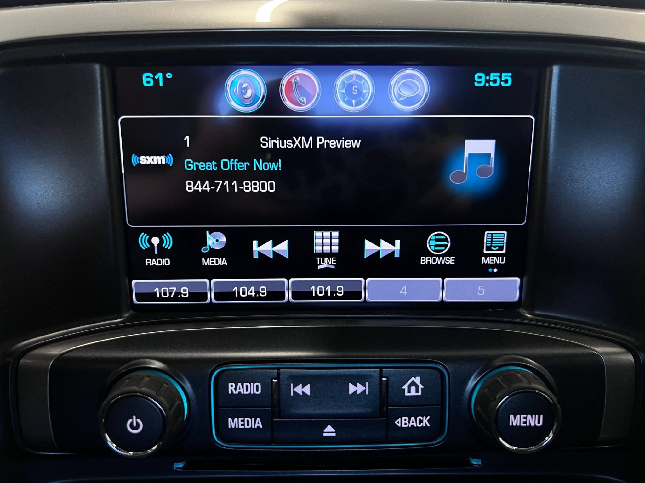 Used 2018 Chevrolet Silverado 2500 LT w/ LT Convenience Package AWD/4WD image 18