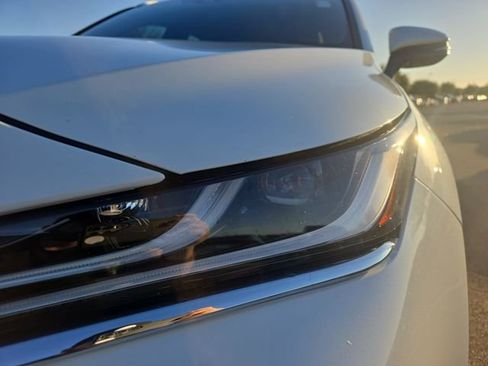 Certified 2021 Toyota Venza Limited image 31