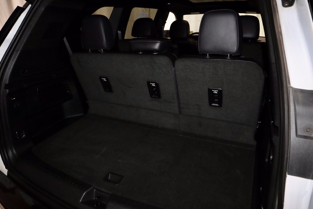 Used 2024 GMC Acadia Denali w/ LPO, Floor Liner Package FWD image 14