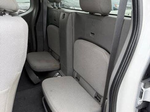 Used 2019 Nissan Frontier S image 19